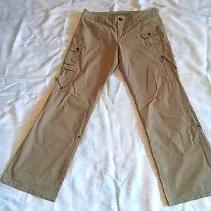 Lady Hathaway tan cargo pants